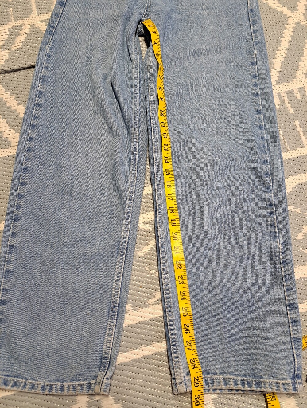 Urban Outfitters BDG Petite High-Waisted Baggy Jean — Light Wash - Picture 12 of 12